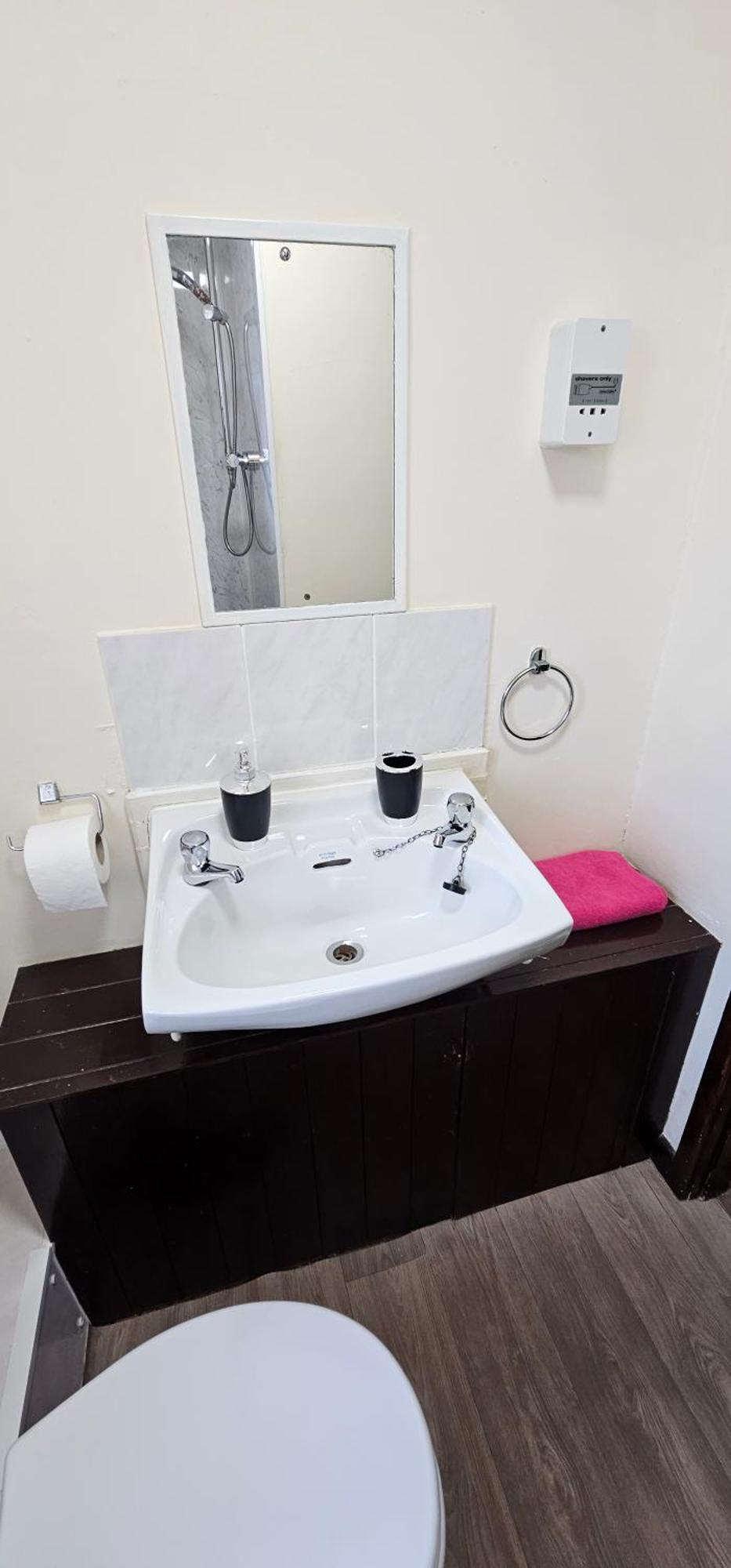 No 4 Trelawney Apartment - Onsite Bar - Restaurant - Horse Riding Menheniot Exterior photo